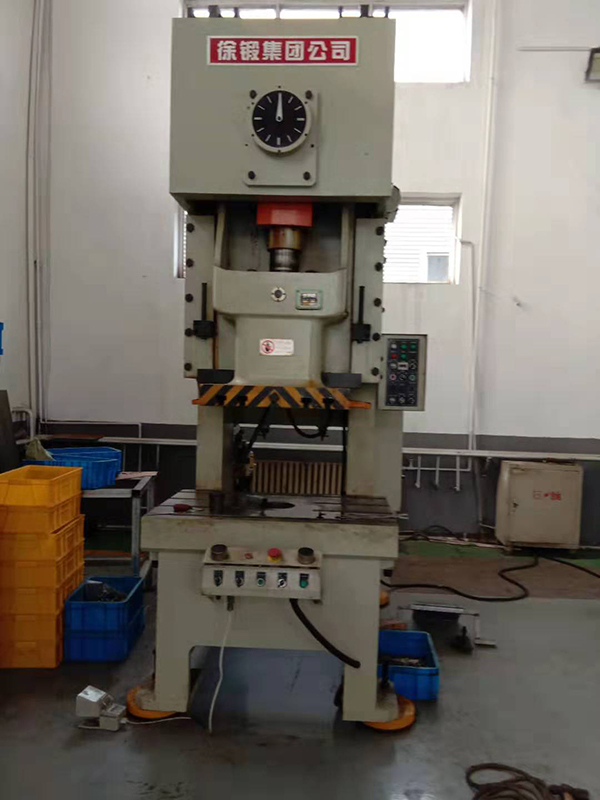 1600kN Punching